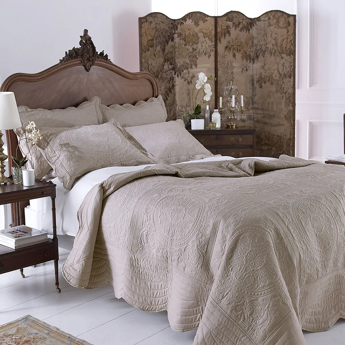 Athens Natural Quilted Bedspread Set