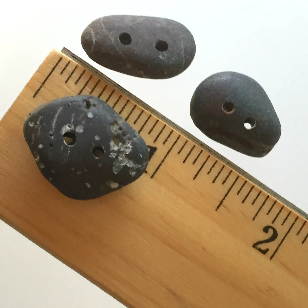 Beach Stone Buttons, 3 Dark Gray # BCH-44