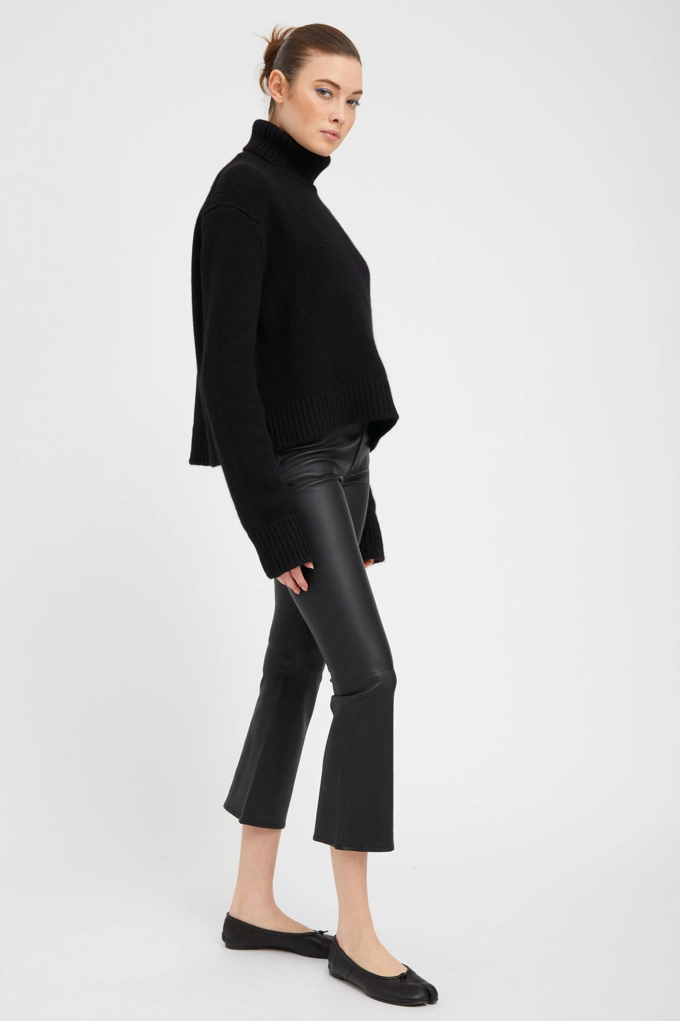 Black Cashmere Heavy Turtleneck Sweater