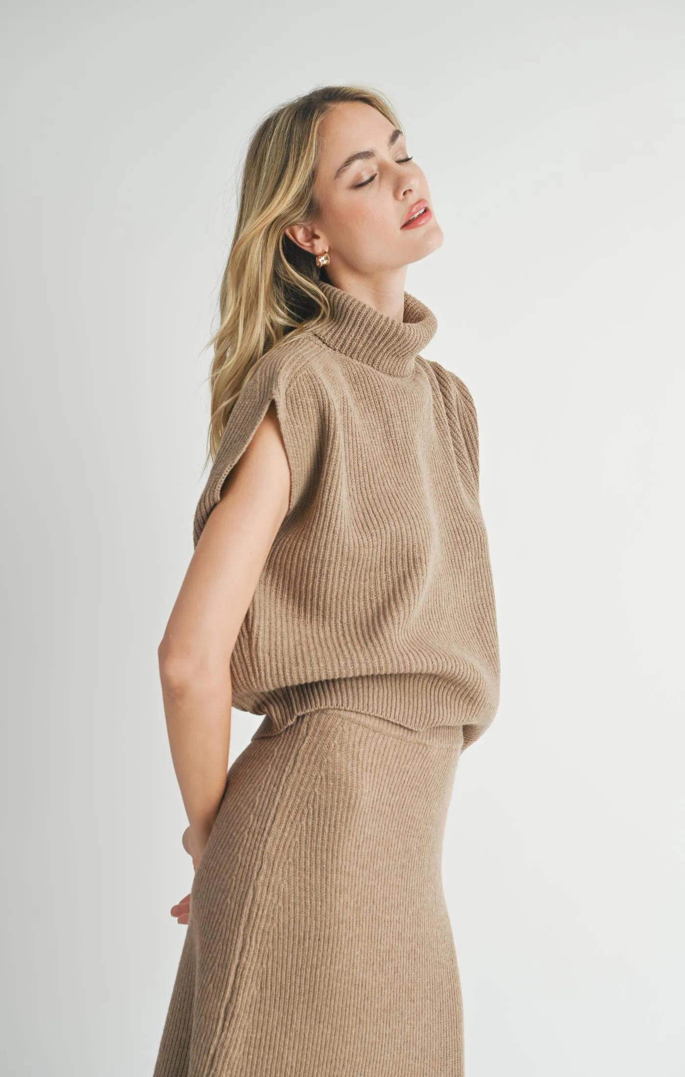 Crosby Ribbed Turtleneck Vest - Dark Taupe