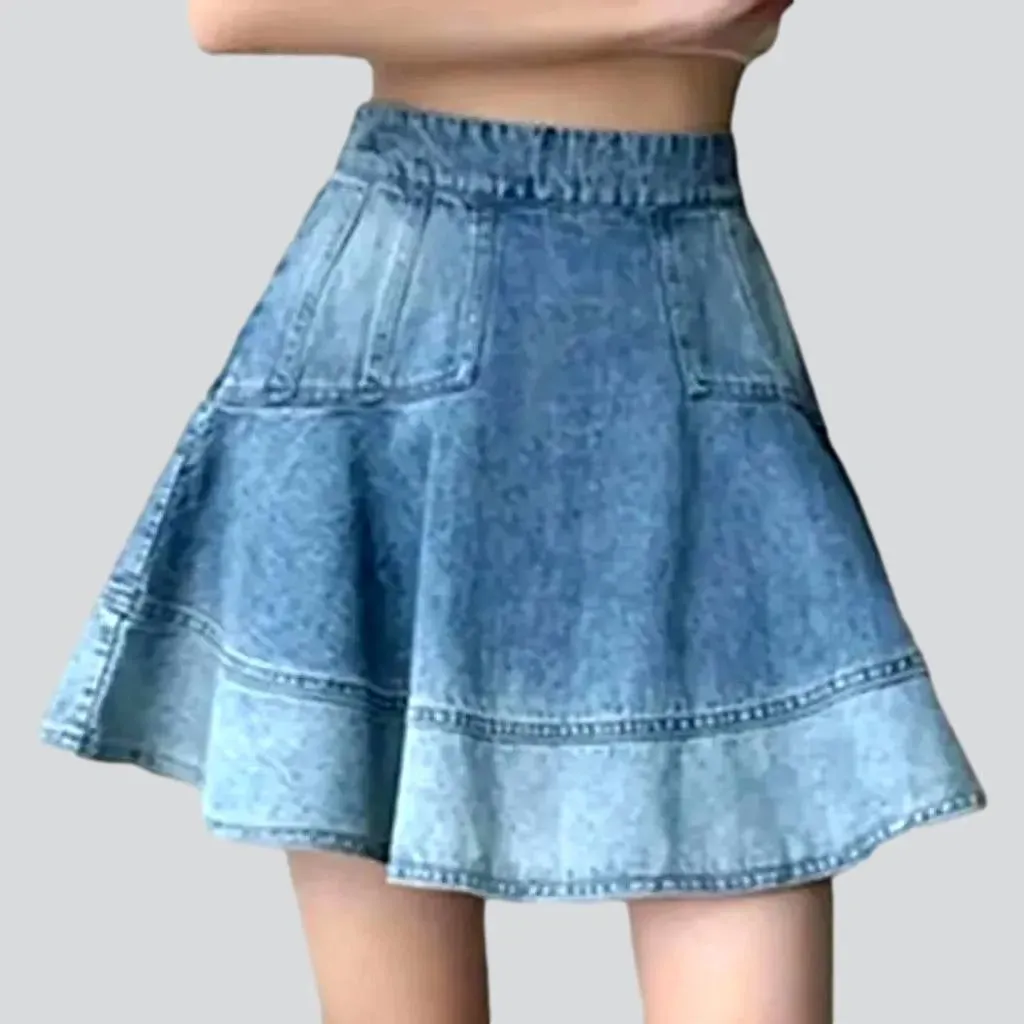 Light-wash denim skirt
 for ladies