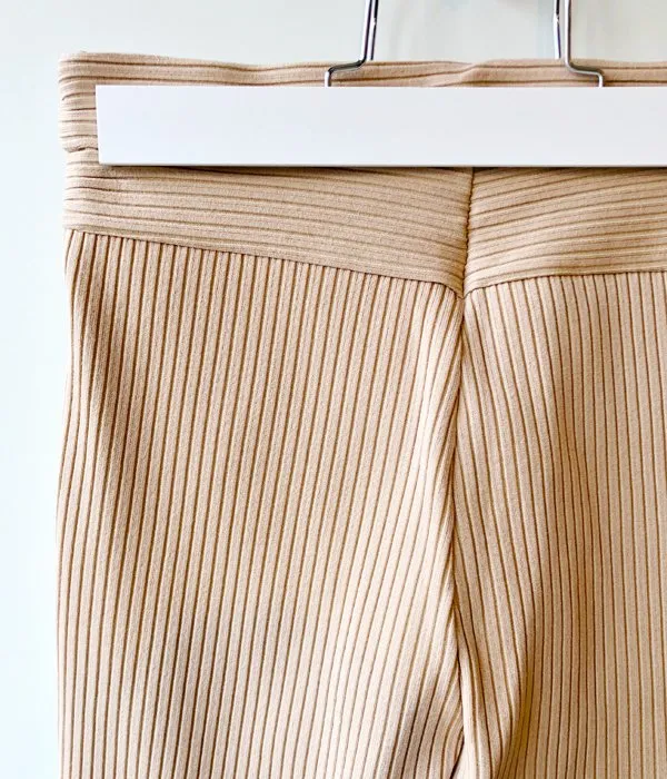 PHEENY/Pe/C RANDOM RIB FLARED PANTS(BEIGE)