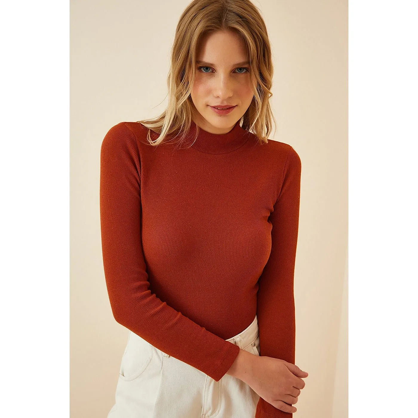 Red Turtleneck Ribbed Knitted Blouse