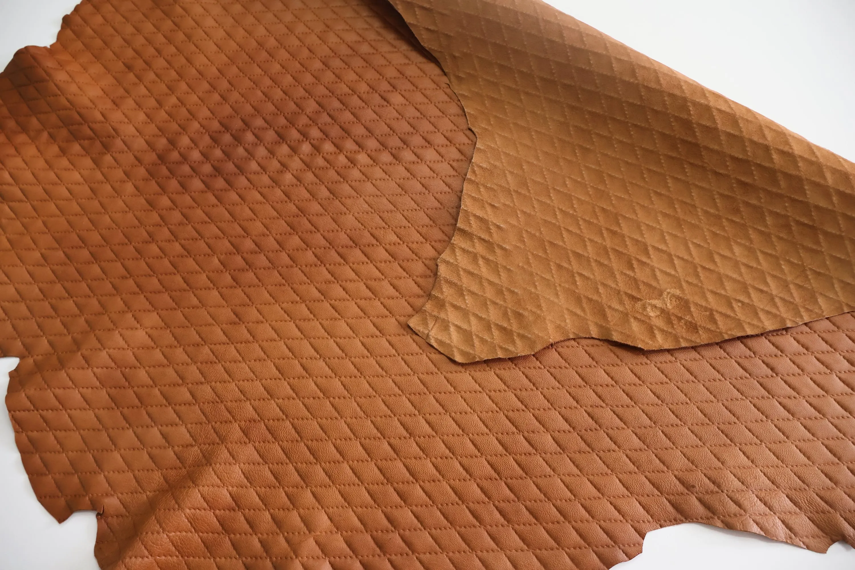 Sheep leather quilted pattern rhombus, Genuine sheep hide diamond printed leather sheets, thickness 1,1mm(3 oz)