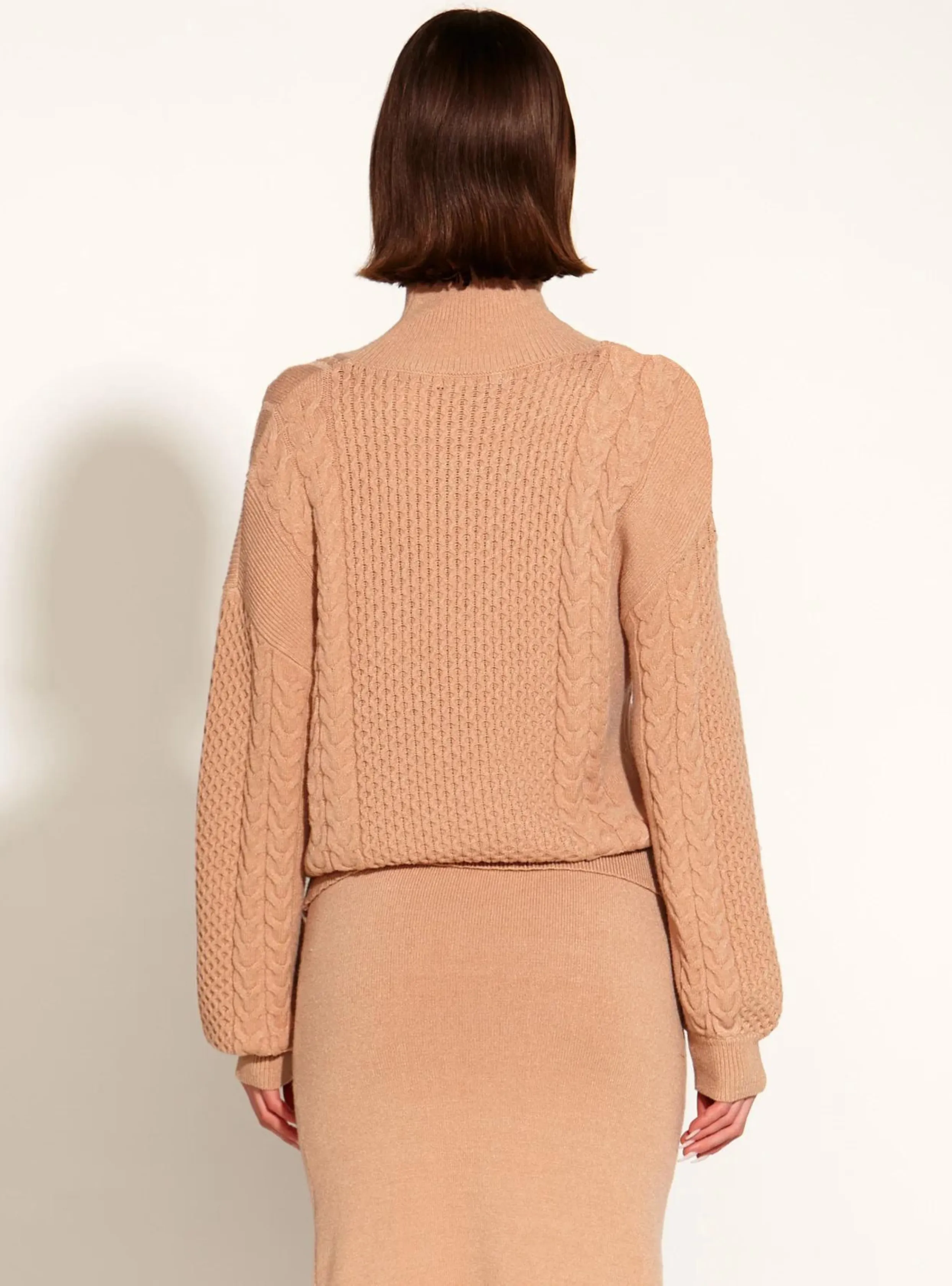 TREASURE TURTLENECK CABLE KNIT - Tan