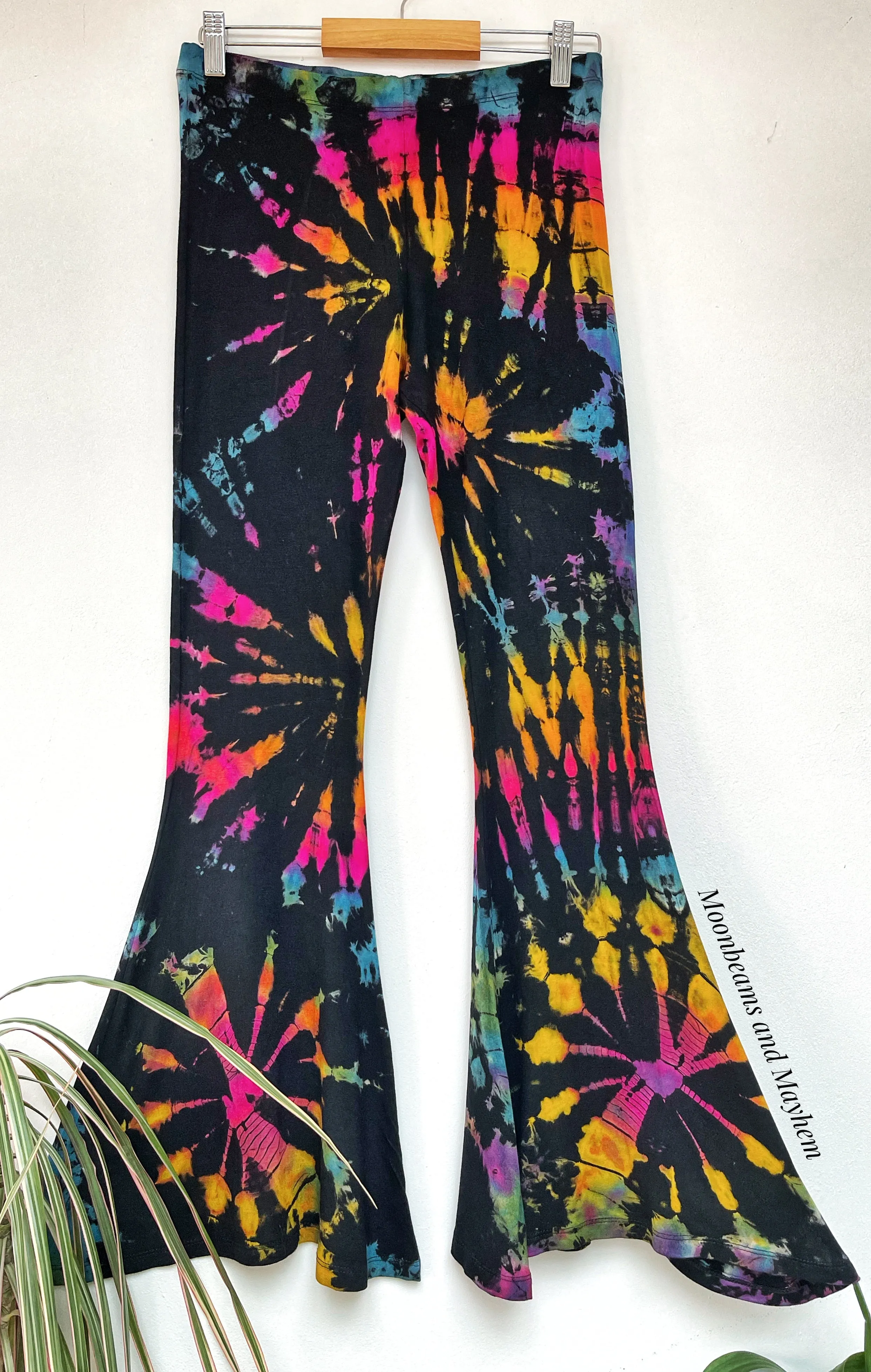 WILD CHILD TIE DYE BELL BOTTOM LEGGINGS (SIZE 10 - 14 / REG LEG )