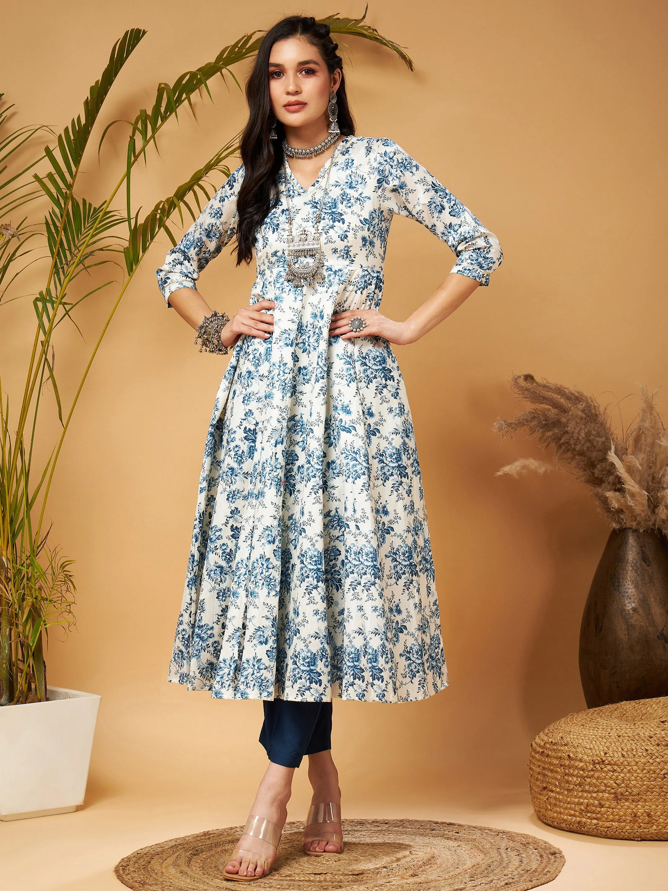 Women Blue Floral Anarkali Kurta With Pants